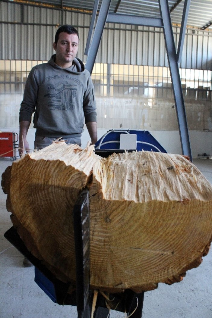 İzmir'de odun kırmaktan bıkan mühendis makina tasarladı