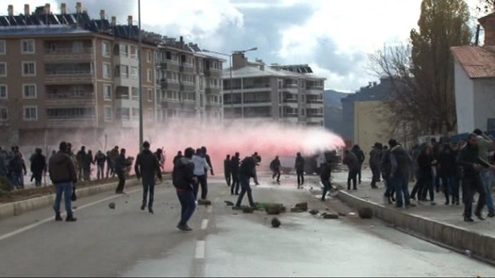 Tunceli'de Bahçeli protestosuna polis müdahalesi