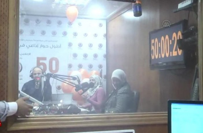 Filistinli radyocu 50 saatlik canlı yayın yaptı