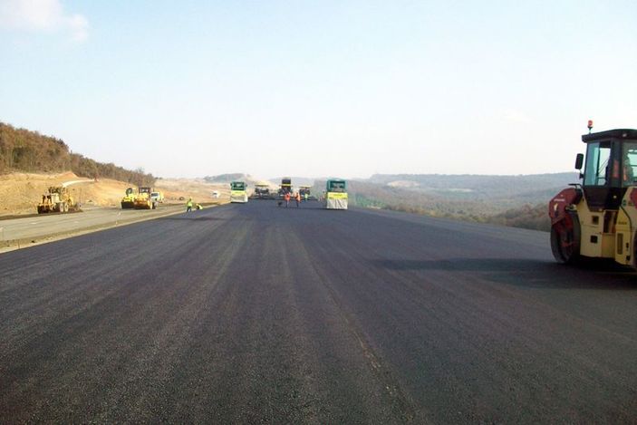 3. köprü güzergahına ilk asfalt döküldü