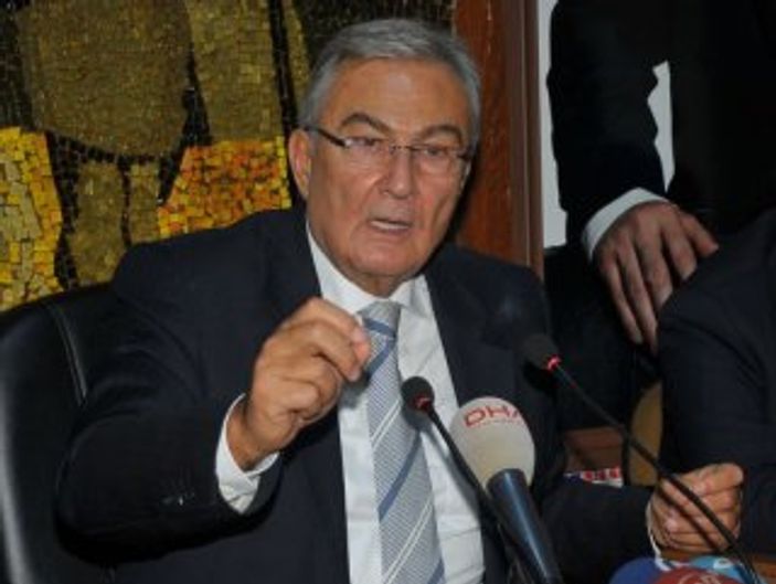 Deniz Baykal'dan Cumhurbaşkanlığı Sarayı eleştirisi