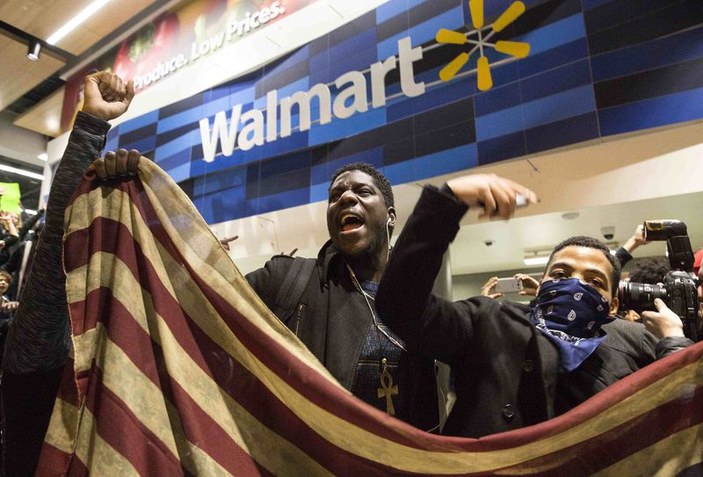 ABD'de Ferguson eylemcileri Kara Cuma'yı protesto etti