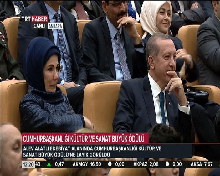 Cumhurbaşkanlığı Sarayı'nda ödül töreni İZLE