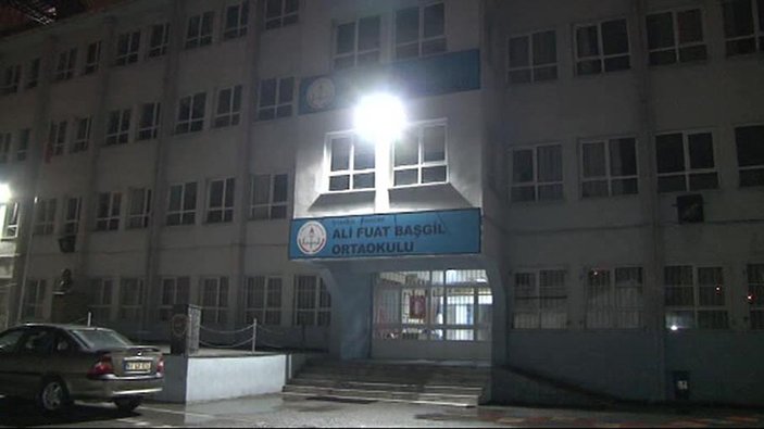 Üsküdar'da bir okulda deney sırasında patlama oldu