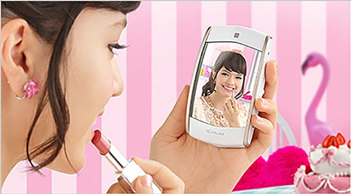 Casio aynalı selfie kamerası üretti