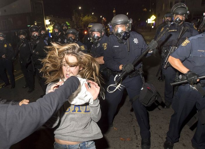 Amerikan polisinden eylemcilere köpük mermi İZLE