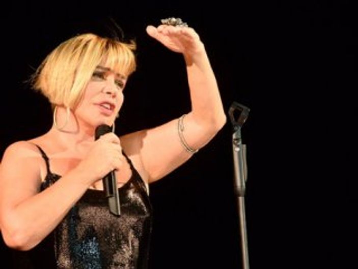 Sezen Aksu: Çocuk gibi bir ülkeyiz