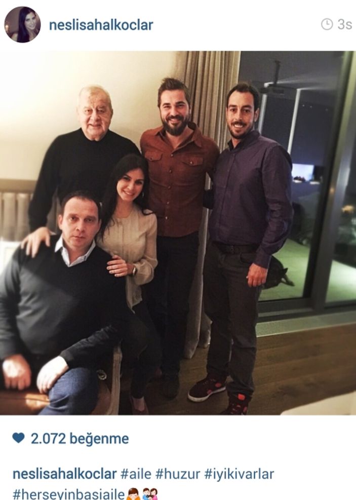 Neslişah'tan aile fotoğrafıyla mesaj