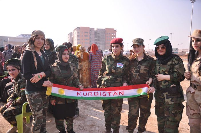 Kerkük'te üniversite öğrencileri Peşmerge oldu