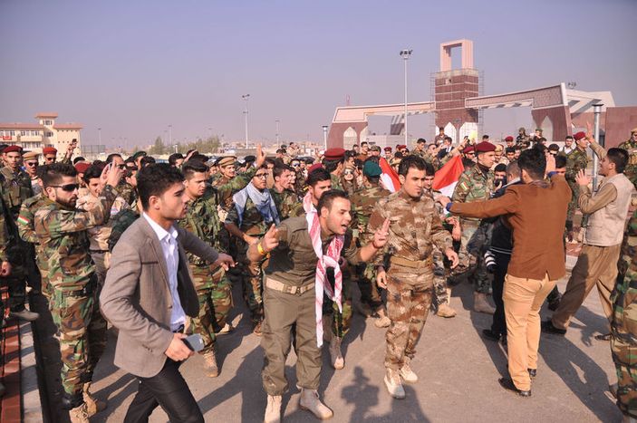 Kerkük'te üniversite öğrencileri Peşmerge oldu