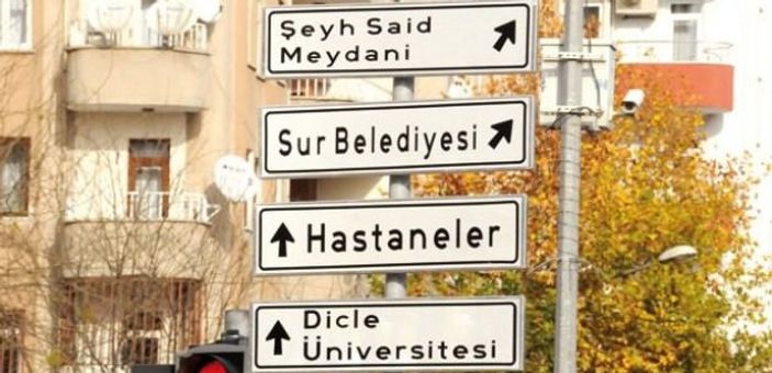 Diyarbakır'da Şeyh Said Meydanı tabelaları dikildi
