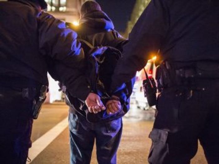 Paralel yapı operasyonunda 3 polis gözaltına alındı