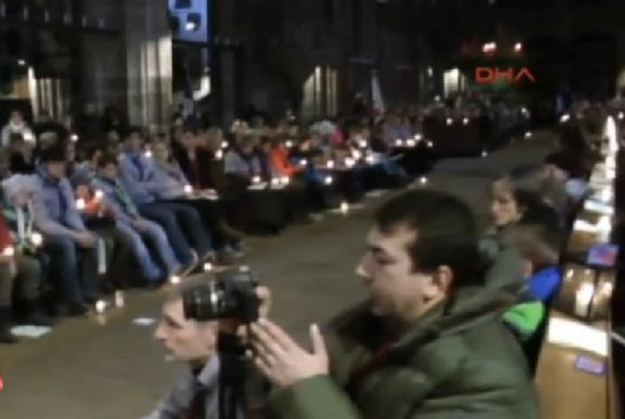 Almanya'da bir kilisede Kuran-ı Kerim okundu İZLE