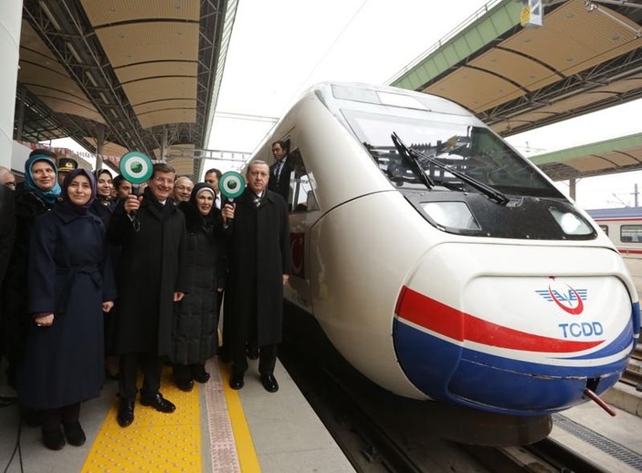 Davutoğlu ile Erdoğan İstanbul-Konya YHT açılışında