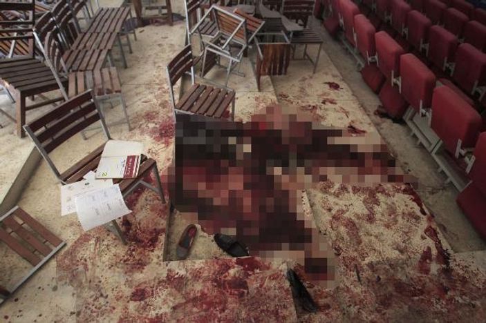 Pakistan'da Taliban'ın okul katliamından görüntüler