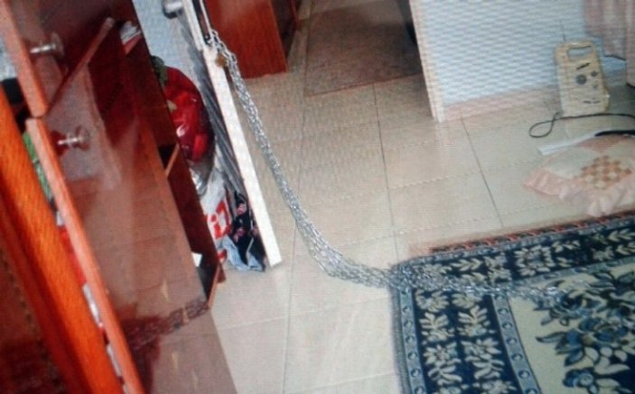 Adana'da zincire vurulan kız intihara kalkıştı