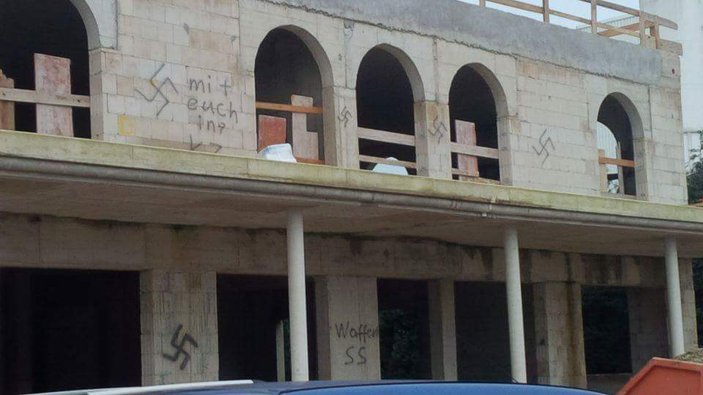 Almanya'da camiye Nazi saldırısı