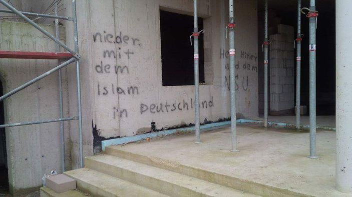 Almanya'da camiye Nazi saldırısı