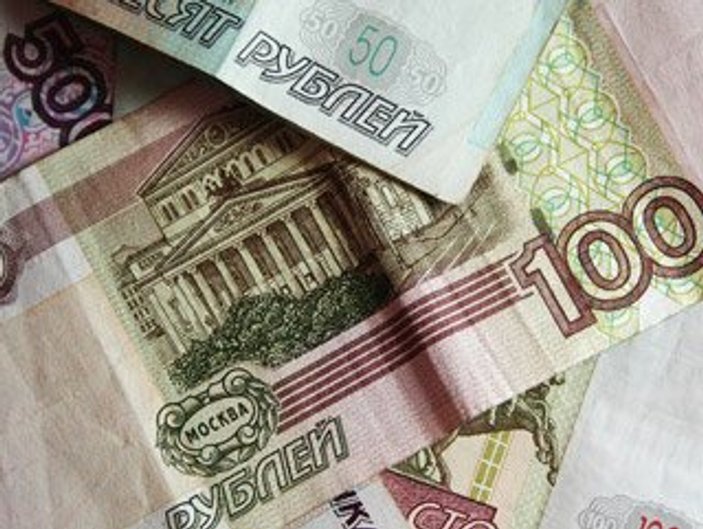 rusya ruble