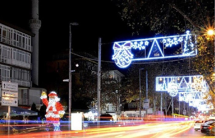 CHP'nin Noel Babalı yılbaşı kutlaması