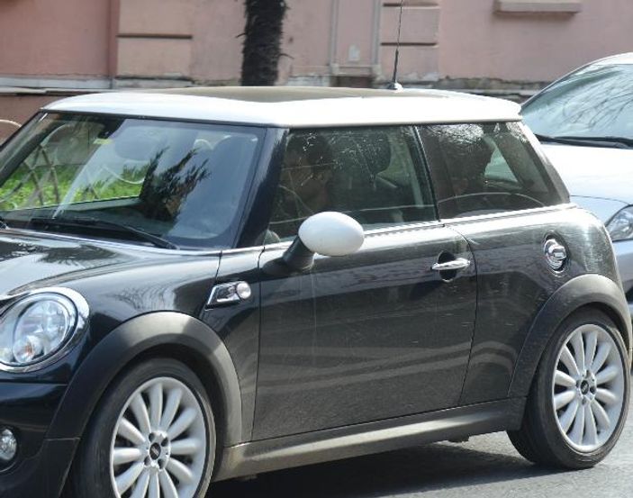 Özgü Namal Serdar Oral ile görüntülendi