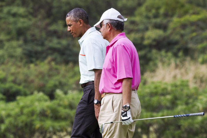 Malezya'da sel felaketi sonrası ülkenin başbakanı golf oynadı