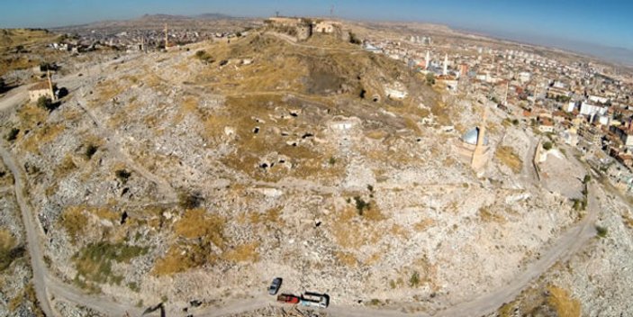 Nevşehir'de dünyanın en büyük yeraltı şehri keşfedildi İZLE