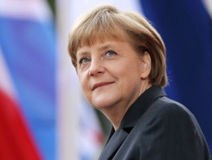 Angela Merkel için casus yazılım alarmı