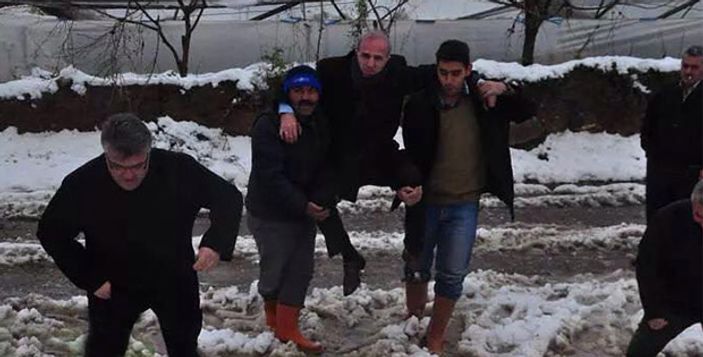 Manisa'da çiftçilerin omuzlarında hasar tespiti