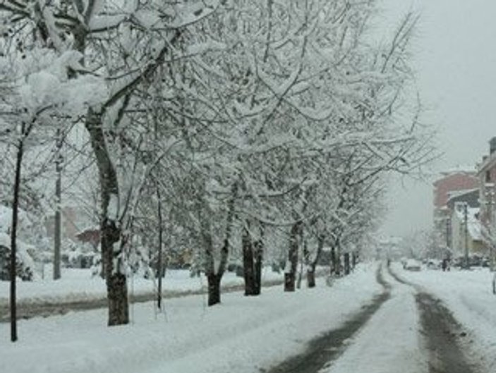 İstanbul'a kar neden beklenenden az yağdı