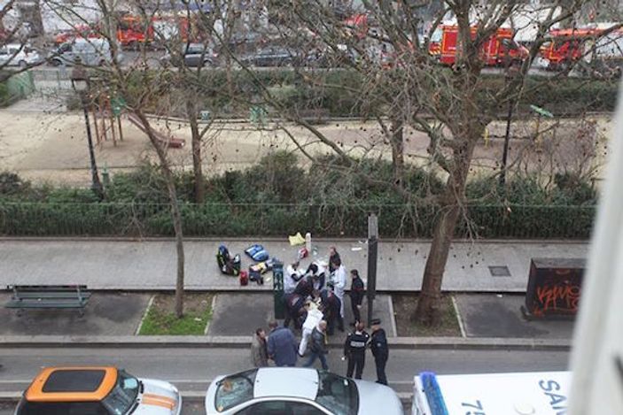 Paris'teki çatışmada kan donduran görüntüler