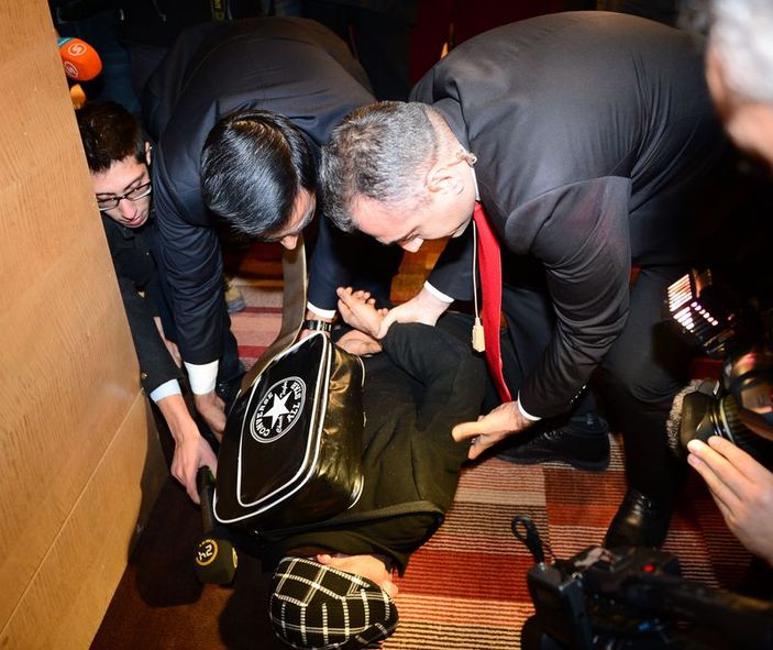 Kılıçdaroğlu'na ayakkabılı saldırının ayrıntıları