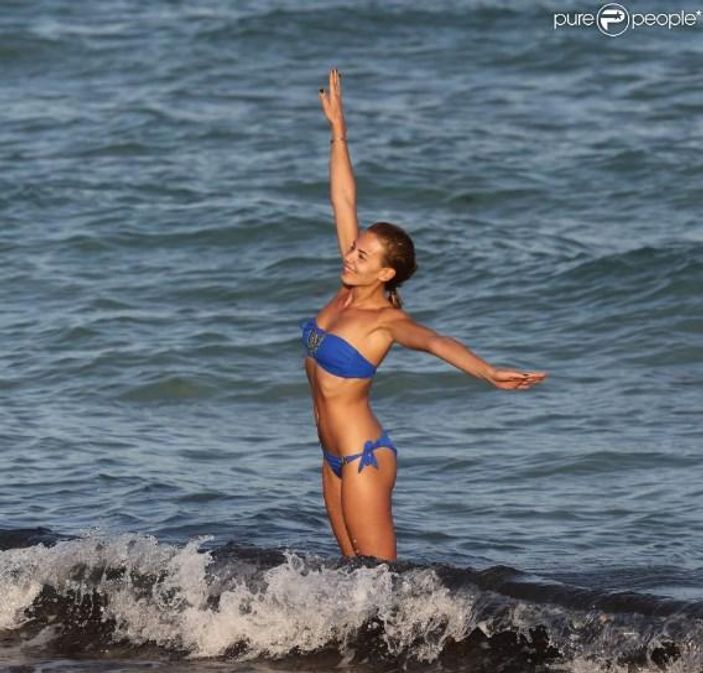 Demba Ba Miami sahillerinde görüntülendi İZLE