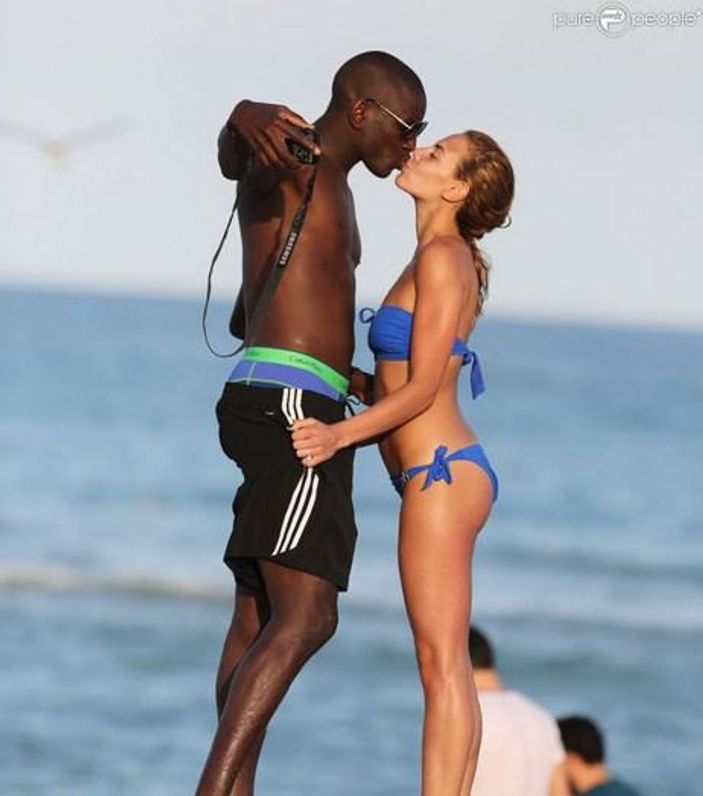 Demba Ba Miami sahillerinde görüntülendi İZLE