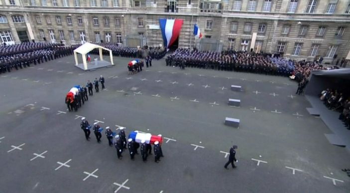 Charlie Hebdo saldırısında ölen polislere tören