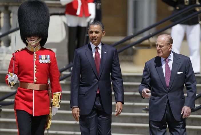 İngiliz Guardian sirk dedi