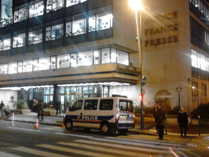 Fransa'da güvenlik önlemleri olağanüstü düzeyde İZLE