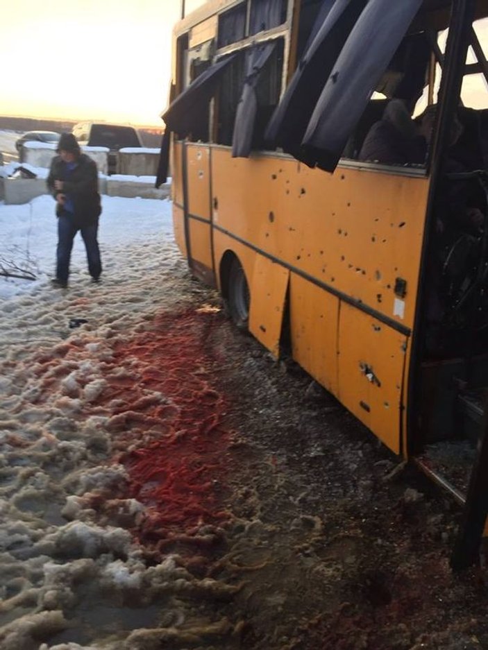 Ukrayna'da yolcu otobüsüne füze fırlatıldı: 10 ölü