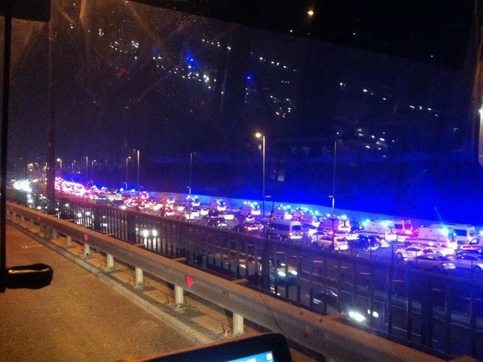 Boğaziçi Köprüsü'nden geçen ambulanslar Tekirdağ'a gidiyor