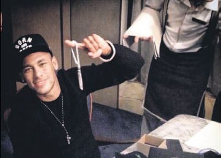 Arda'dan Neymar'a tespih