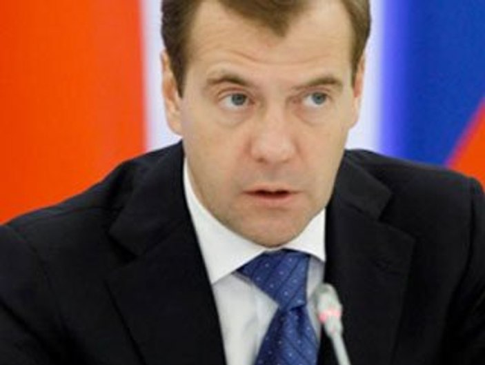 Medvedev: Önemli olan Rusya'nın itibarıdır