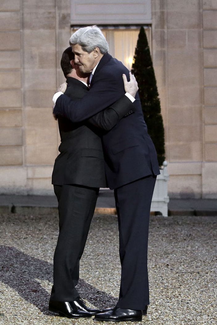 John Kerry Fransa'dan özür diledi