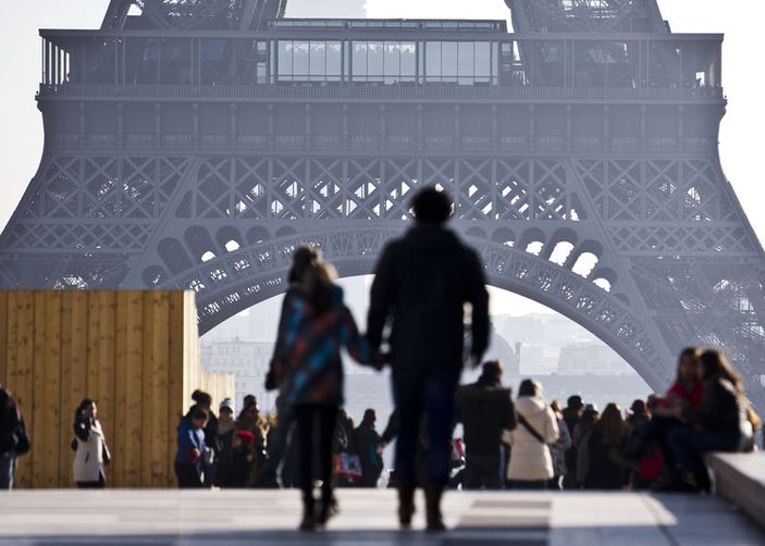 Paris'e giden turist sayısında düşüş