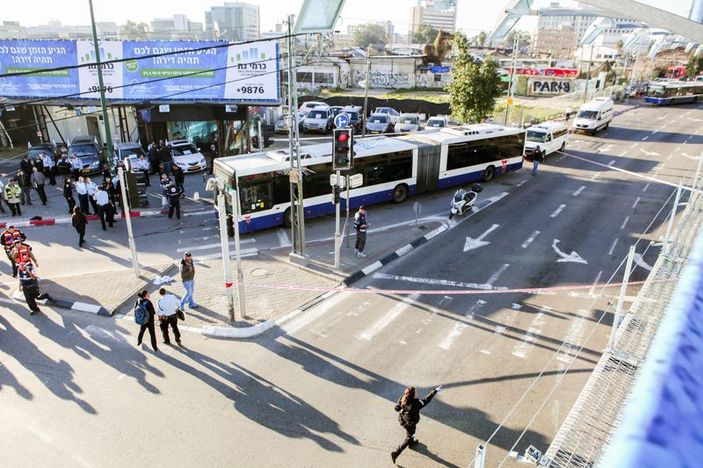 İsrail'de bıçaklı saldırı: 9 yaralı