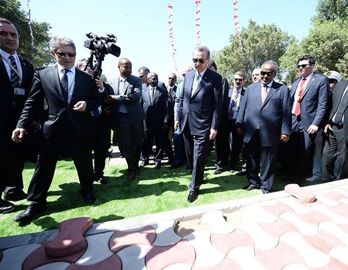 Cumhurbaşkanı Erdoğan Cibuti sokaklarında