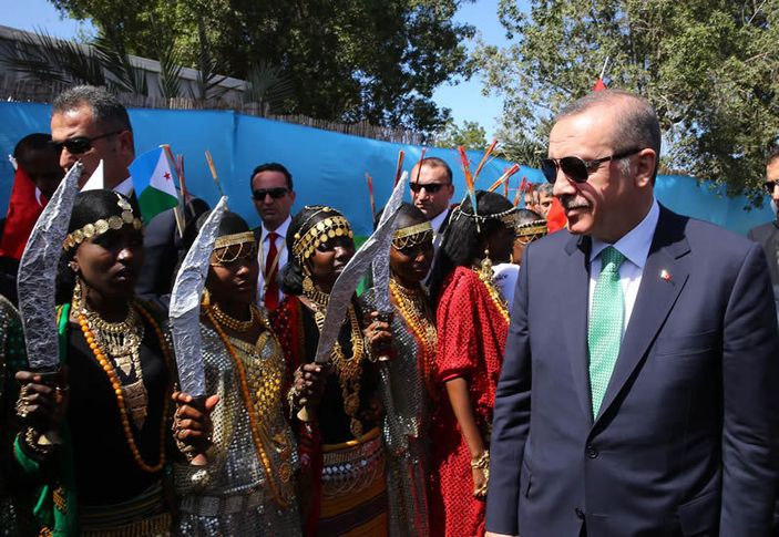 Cumhurbaşkanı Erdoğan Cibuti sokaklarında