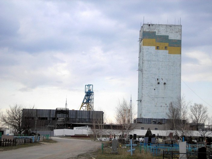 Ukrayna'da 500 işçi madende mahsur kadı