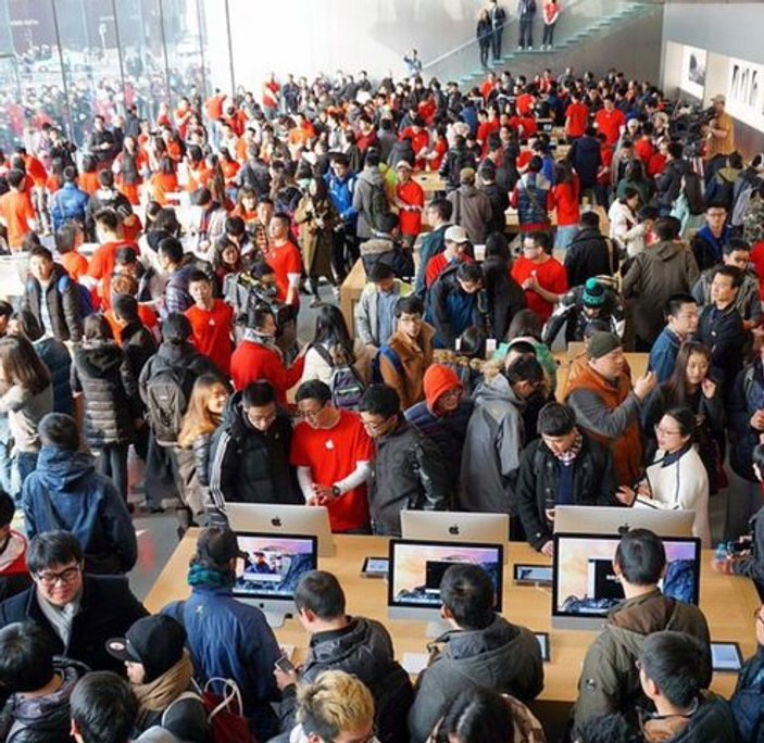 Asya'nın en büyük Apple Store'u Çin'de açıldı
