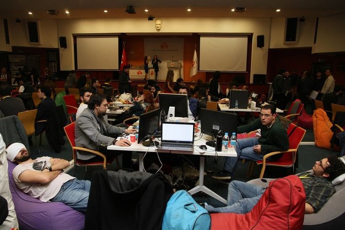 Bilgisayar oyunu geliştiricileri İzmir'de buluştu