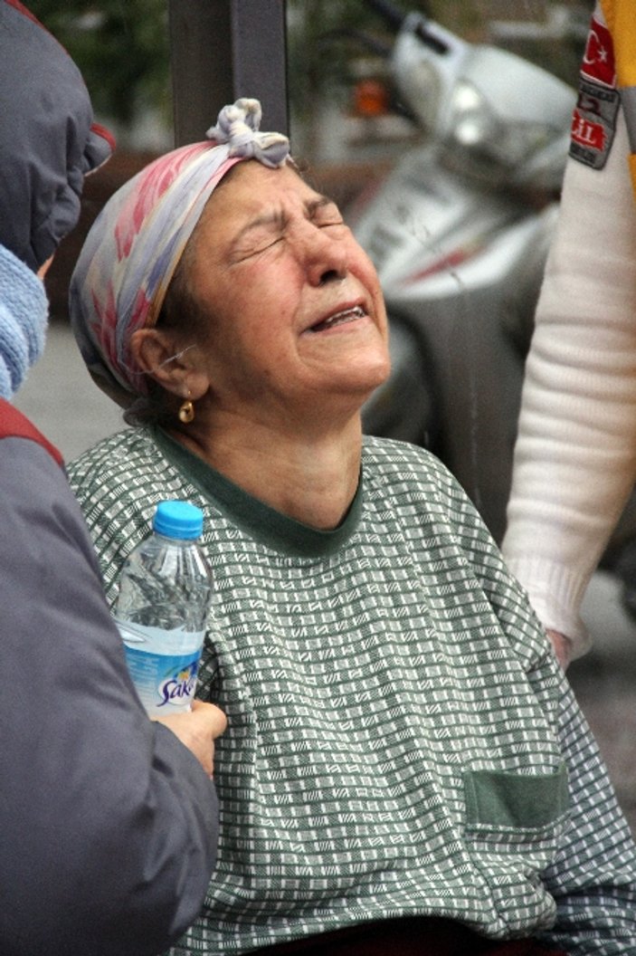 Adana'da ağabeyini kurtaramayan kadın feryat etti